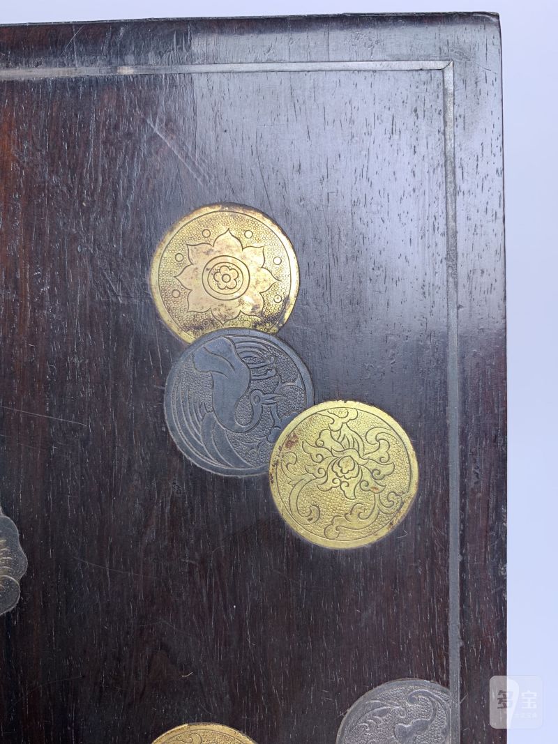 清 紫檀嵌金银海水江崖龙纹册页盒 - 图8